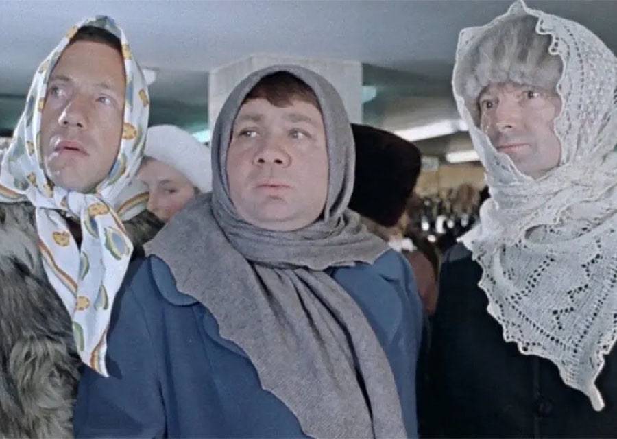 Совет фильмларидаги эътиборсизлик сабаб йўл қўйилган қўпол хатолар (фото)