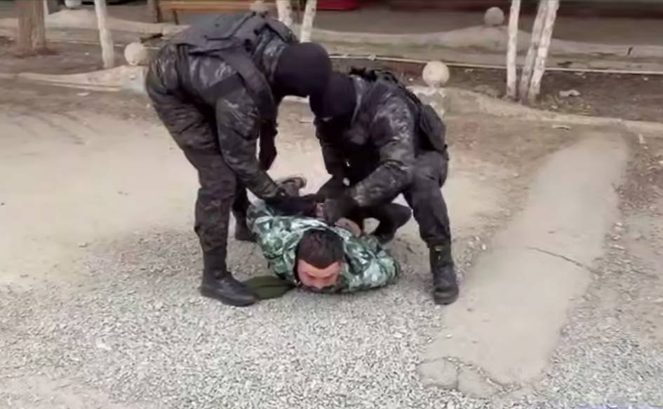 Xorazmda oʻzidan “koʻcha” yasab olgan uch kishi qamoqqa olindi