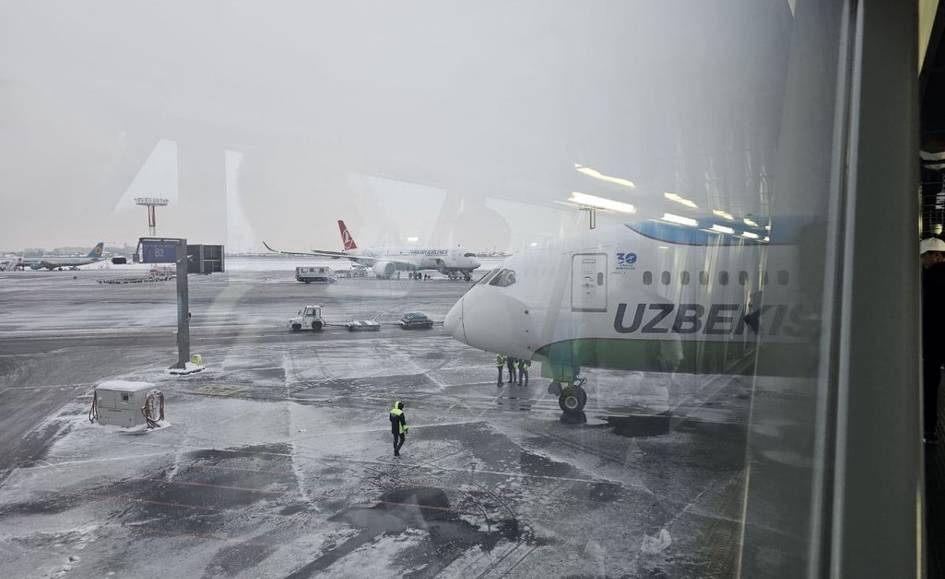 Наманганга учган 4 та рейс кучли қор ёғаётгани сабаб йўналишини ўзгартирди
