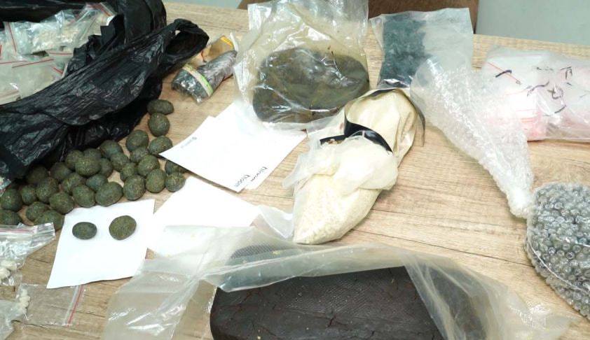 Toshkentda fuqaroning xonadonidan qariyb 67 ming dozaga teng giyohvandlik vositalari topildi