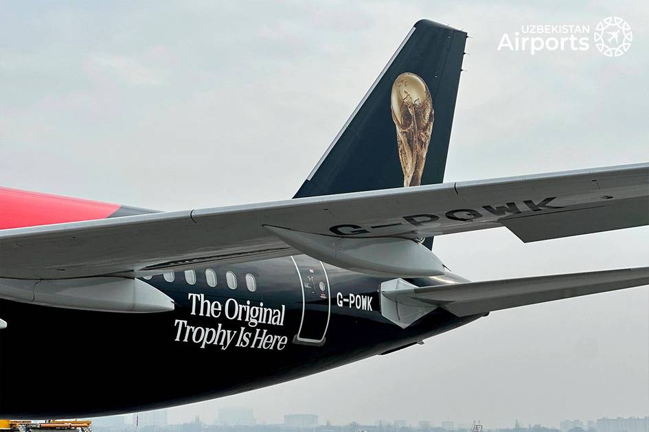 Марко Матерацци доставил в Узбекистан золотой Кубок чемпионата мира FIFA