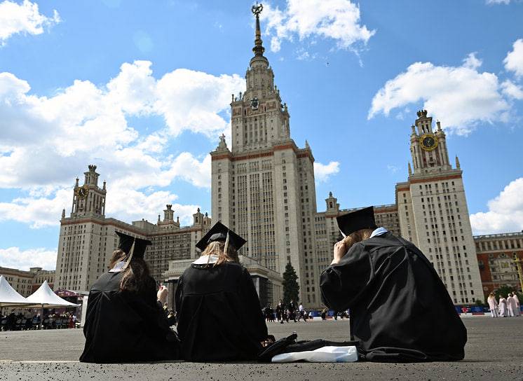 Россияда бакалавриат ва магистратура босқичма-босқич бекор қилинади