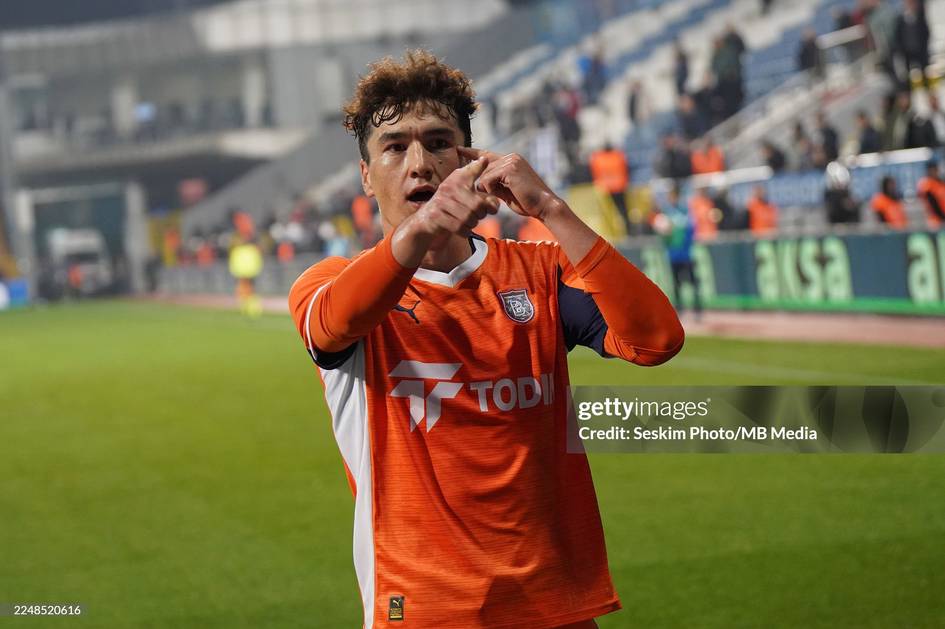 “Bashakshehir” Shomurodovni to‘liq sotib oldi