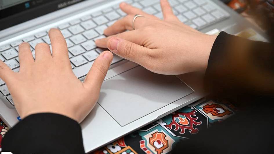 Uzbekistan allows citizens to correct residence and property records with online applications 