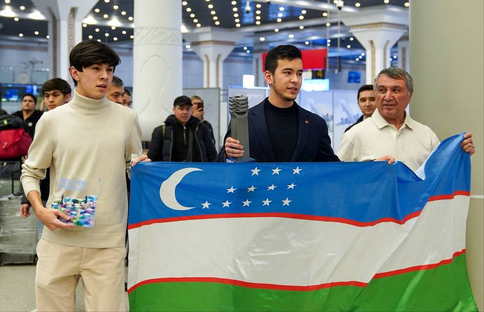 Tata Steel Chess турнирини забт этган Абдусатторов ва Синдоров Ўзбекистонга қайтди