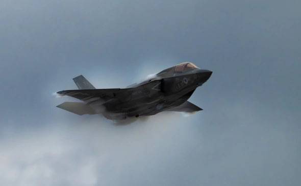 Британия Эрондаги вазият туфайли қирувчи самолётларини Кипрга юборди