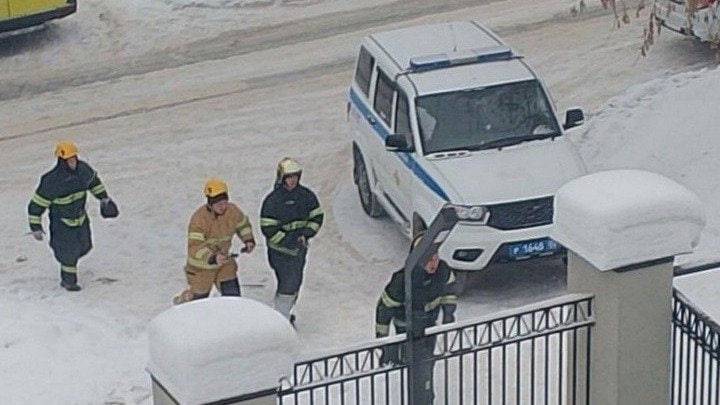 Россияда 15 ёшли ўсмир хорижлик талабалар яшайдиган ётоқхонага пичоқ билан ҳужум қилди