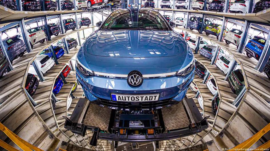 Volkswagen Европада электромобиль савдосида Tesla’ни ортда қолдирди