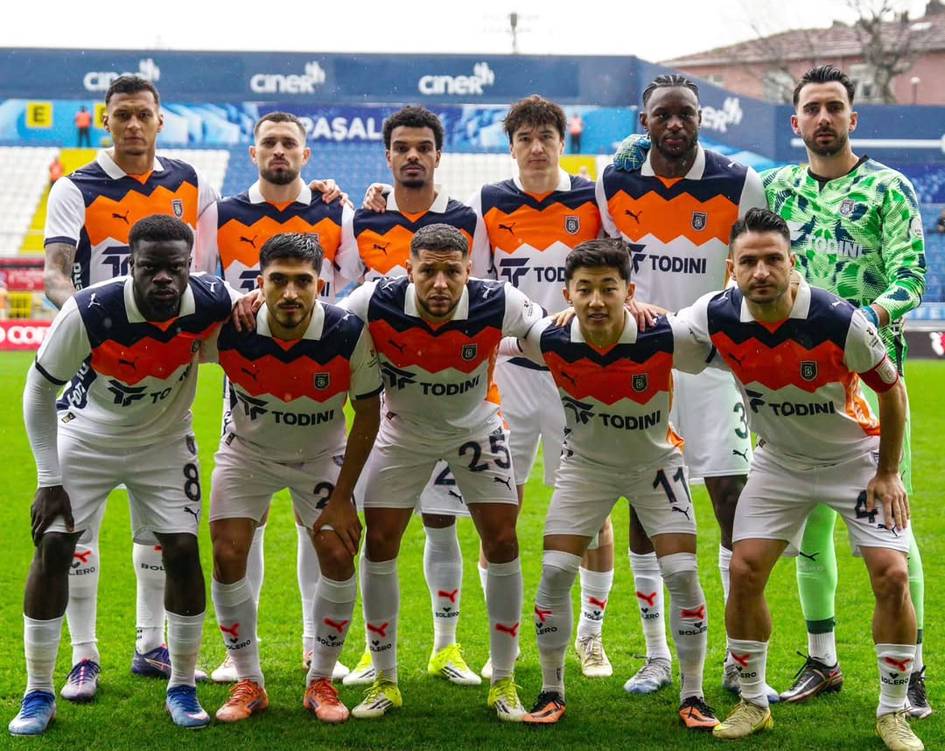 Turkiya chempionati. Shomurodov gol urgan, Fayzullayev assist qayd etgan bahsda “Bashakshehir” g‘alaba qozondi