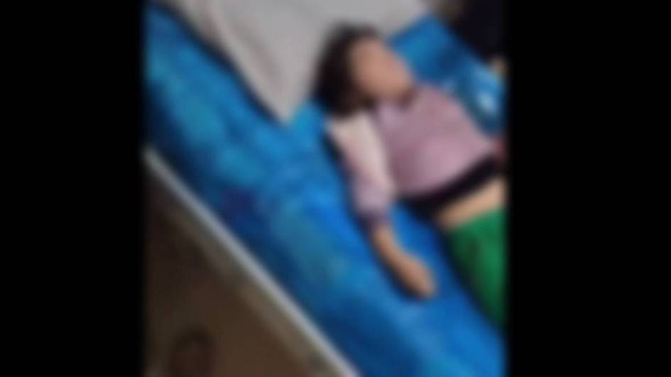 Намангандаги боғчада уч ёшли қиз кўзига қалам санчилиб, жиддий жароҳатланди