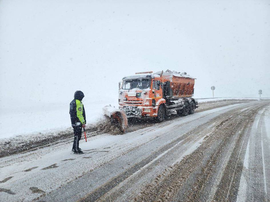 Qamchiq dovonida 19 ta qor ko‘chkisi aniqlandi