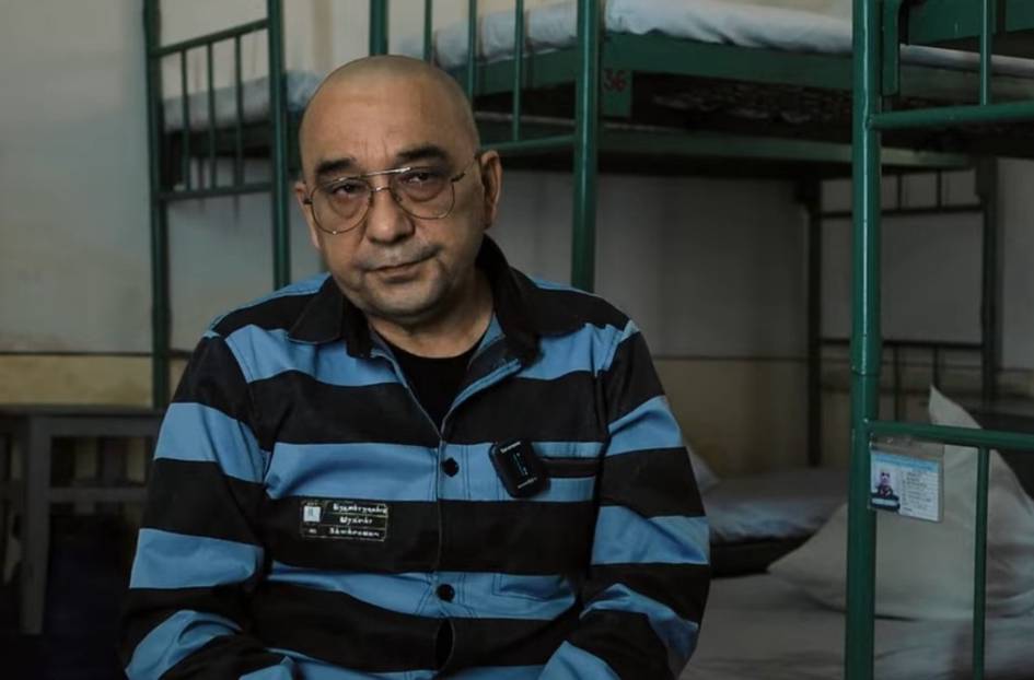 “Кўп нарса йўқотдик” — қамоқда жазо ўтаётган “Бахти Ташкентский”нинг акаси Шуҳрат Қудратуллаев