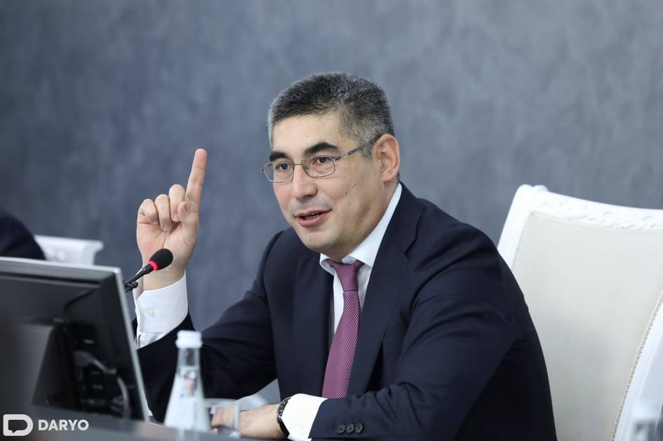 “Boshqa davlatlardan orqada qolyapmiz” — Sherzod Kudbiyev Oʻzbekistonda uy qurib bitkazish surʼati sekinligini tanqid qildi