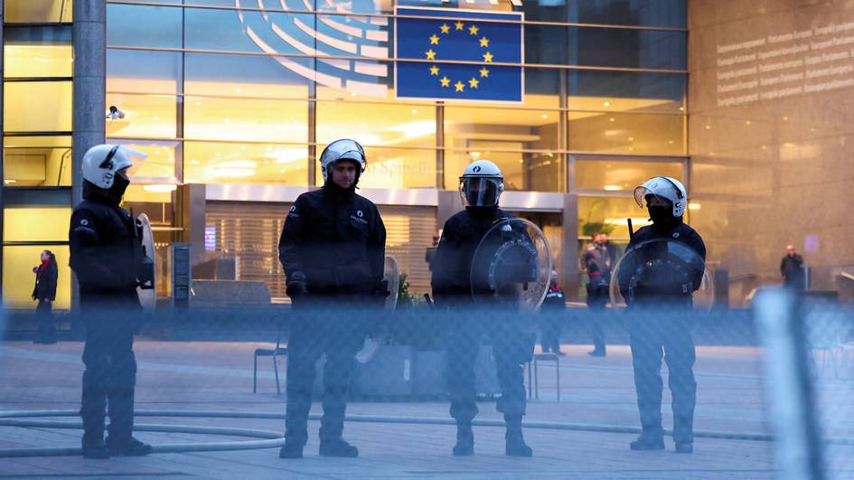 Belgiya politsiyasi Yevropa komissiyasi binolarida tintuvlar o‘tkazdi