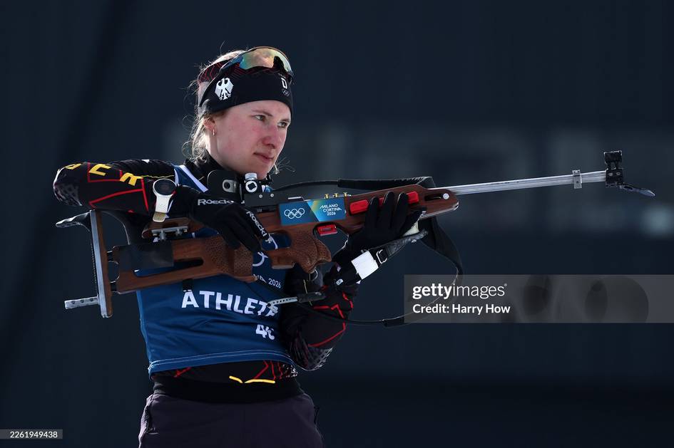 Qishki Olimpiadada ishtirok etuvchi biatlonchilar burgerdan zaharlandi — Bild