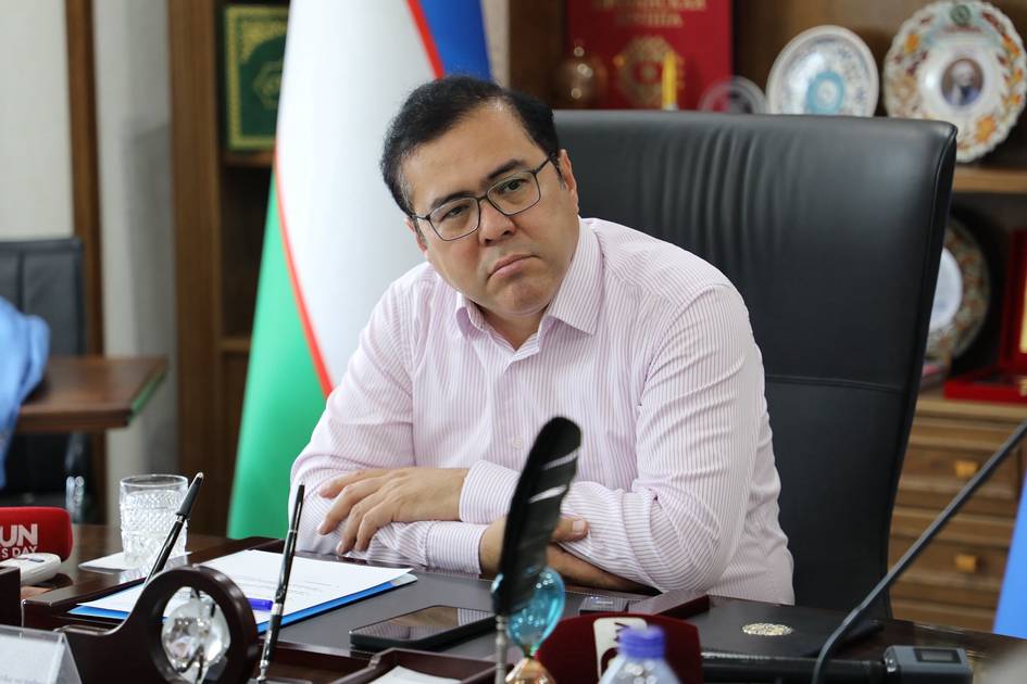 O‘zJOKU rektori forma kiymagan va kech qolgan talabalar darsga kiritilmaganiga munosabat bildirdi