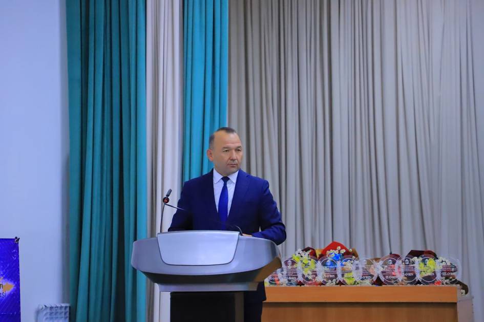 Россиядаги байрамга яқинларини юборган Самарқанд вилояти мактаб таълими бошқармаси бошлиғи ишдан олинди