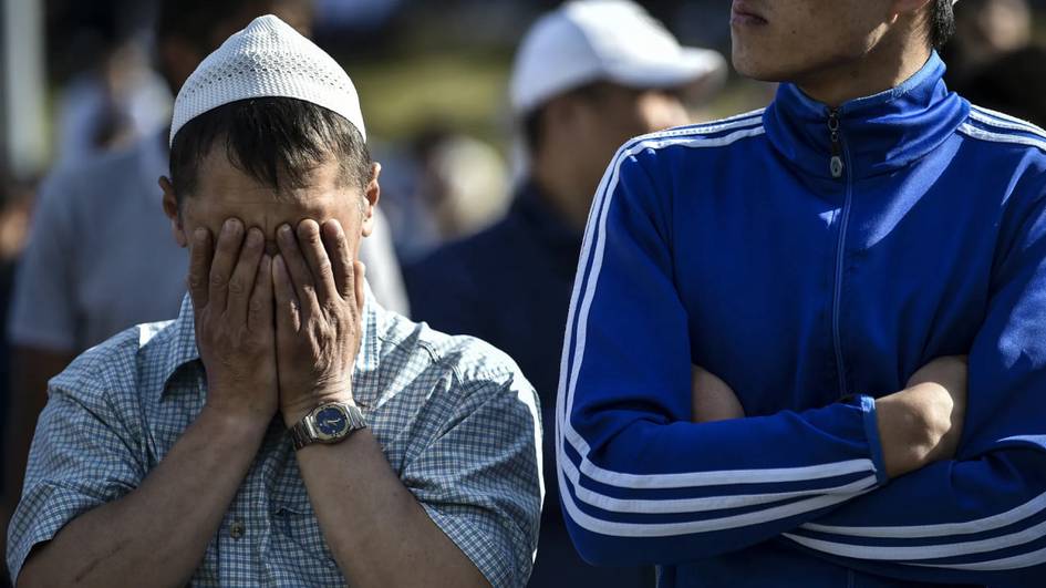 Rossiyada yotoqxonada namoz o‘qigan o‘zbekistonlik migrant deportatsiya qilinadi