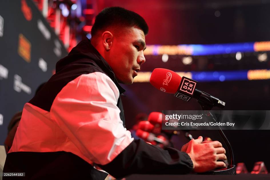 “Чиройли ғалабага тайёрман” — Бектемир Мелиқўзиев ганалик рақибга қарши жанг ҳақида