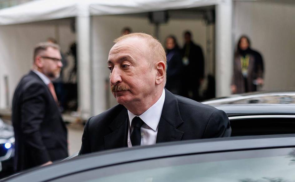 Ilhom Aliyevning qo‘riqchilari Vashingtonda namoyishchilarni kaltakladi (video)