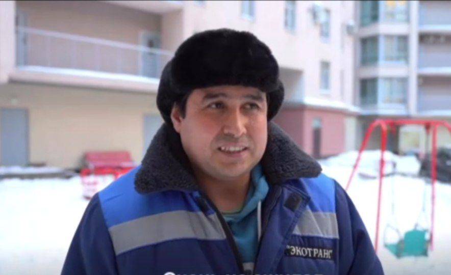 Узбекистанцу, спасшему ребёнка в Санкт-Петербурге, вручили 1 млн рублей