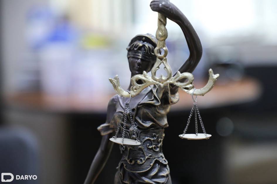 Навоийда техникум ўқувчисига шилқимлик қилган 58 ёшли эркак 5 суткага қамалди