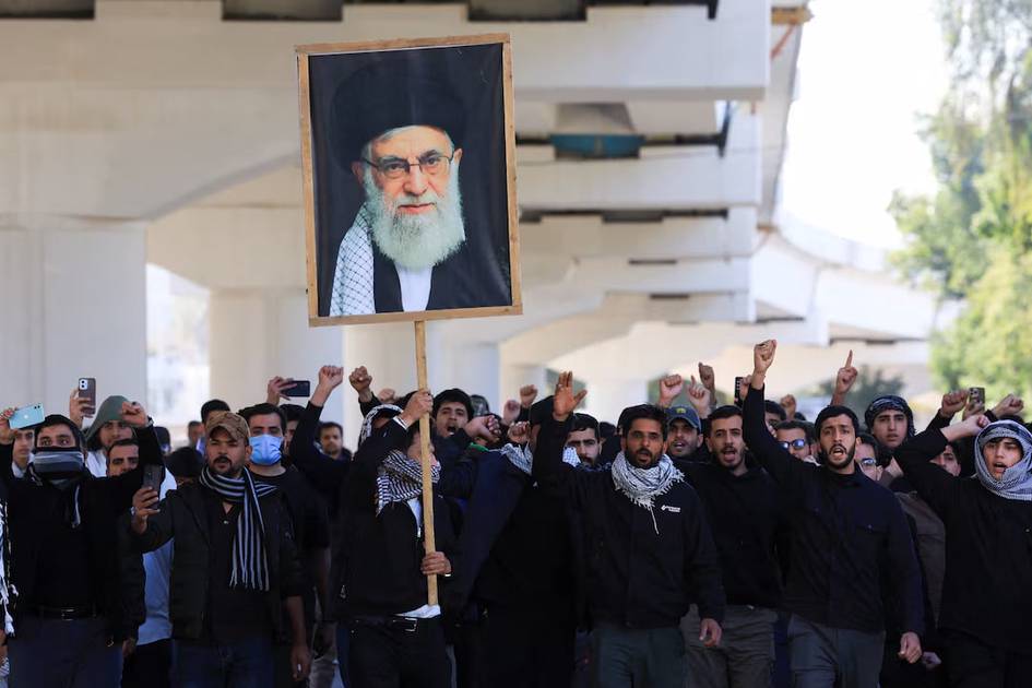 Pokiston va Iroqda Xomanaiy o‘limi ortidan ommaviy tartibsizliklar boshlandi (video)