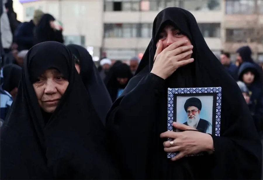 “Хоманаийнинг ўлими Эрон режимининг қулашига олиб келмайди” — германиялик экспертлар 