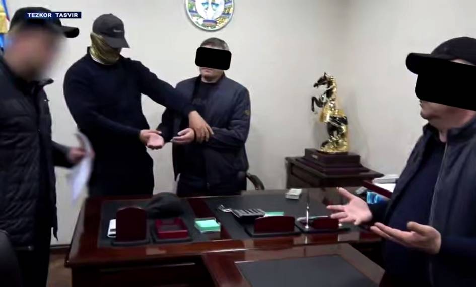 Қарши ва Бухорода бозор раҳбарлари пора билан қўлга тушди