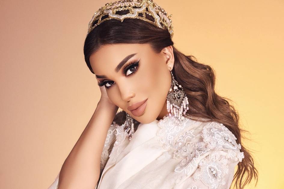 “Qizim bor va men uni yerto‘lada saqlarmishman”. Rayhon o‘zi haqidagi mish-mishlar, birinchi turmushi va DJ Piligrim bilan bo‘lgan mojaro haqida