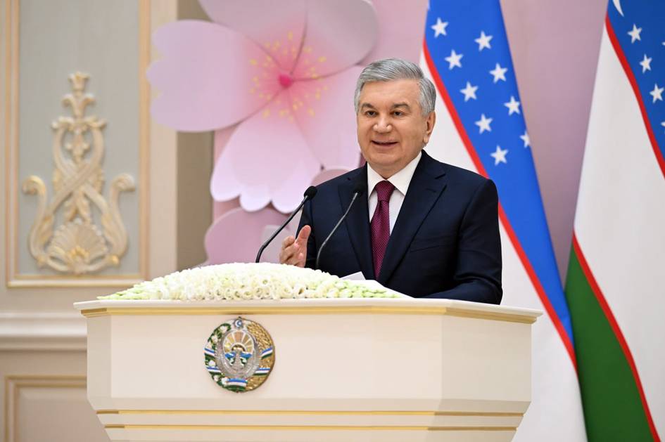 Shavkat Mirziyoyev ayollarni Xalqaro xotin-qizlar kuni munosabati bilan tabrikladi