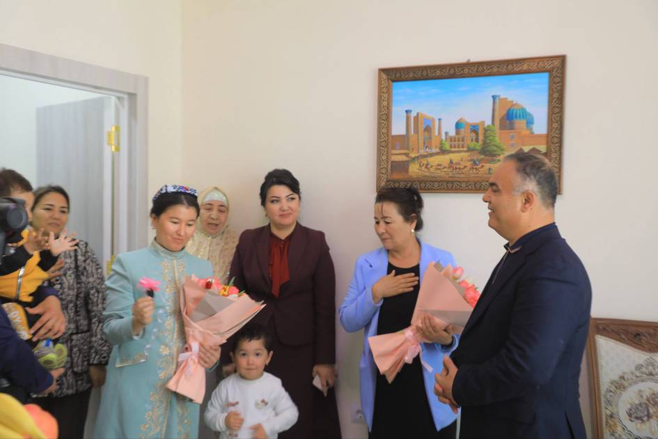 Самарқандда Зулфия мукофотини олган шоирага уй совға қилинди