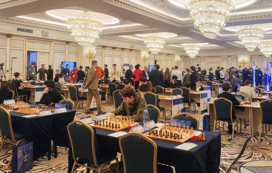 Эронлик шахматчилар Россиянинг ёрдам таклифини рад этиб, уруш бўлаётган ватанига қайтиб кетди