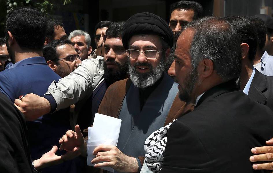 Али Хоманаийнинг ўғли Можтабо Хоманаий Эроннинг янги олий раҳнамоси этиб танланди