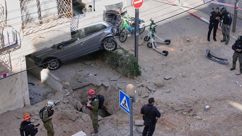 Эрон Исроилга навбатдаги ракета ҳужумини амалга оширди