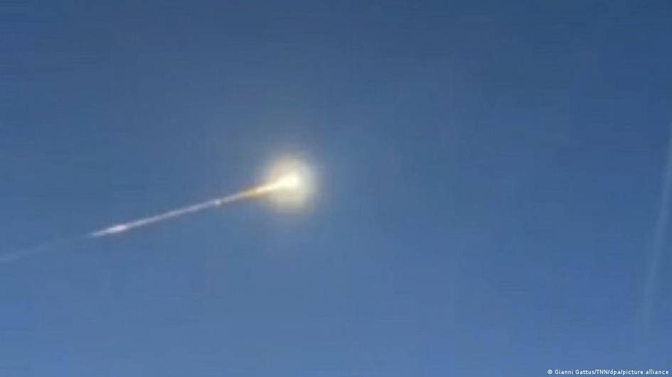 Germaniyada uylar ustiga meteorit qoldiqlari tushdi