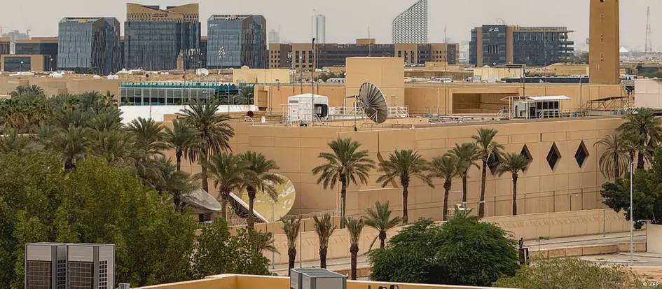 АҚШ ўз дипломатларига Саудия Арабистонини тарк этишни буюрди