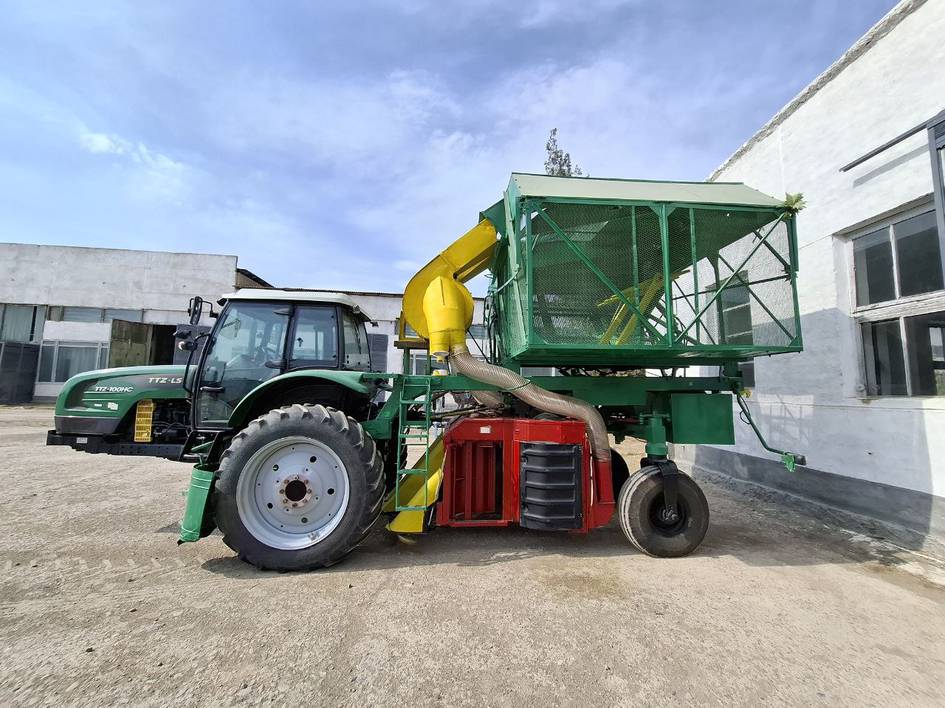 В Узбекистане создана новая технология для более бережной уборки хлопка