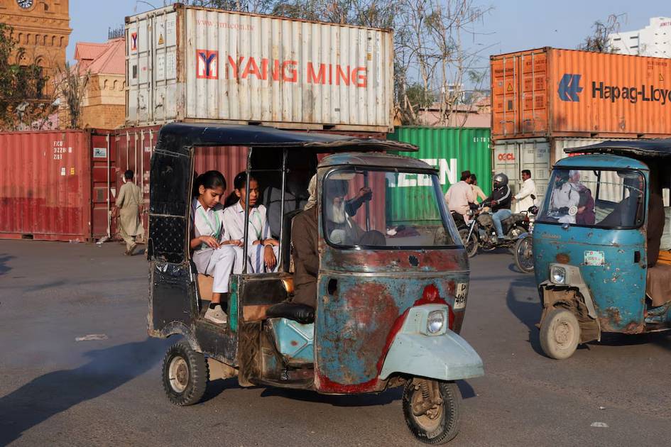 Мактаблар ёпилади: Покистонда энергия сарфини тежаш мақсадида қатъий чоралар кўрилди