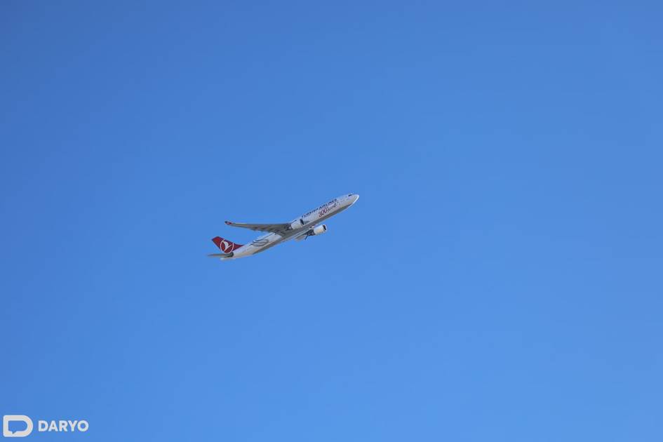 Хошиминдан Истанбулга учаётган самолёт Самарқандга фавқулодда қўнди