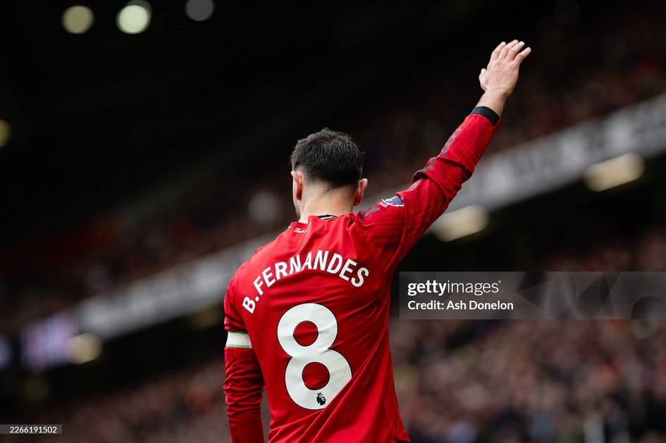 Фернандеш Бекҳэмни ортда қолдириб, “Манчестер Юнайтед” тарихига кирди