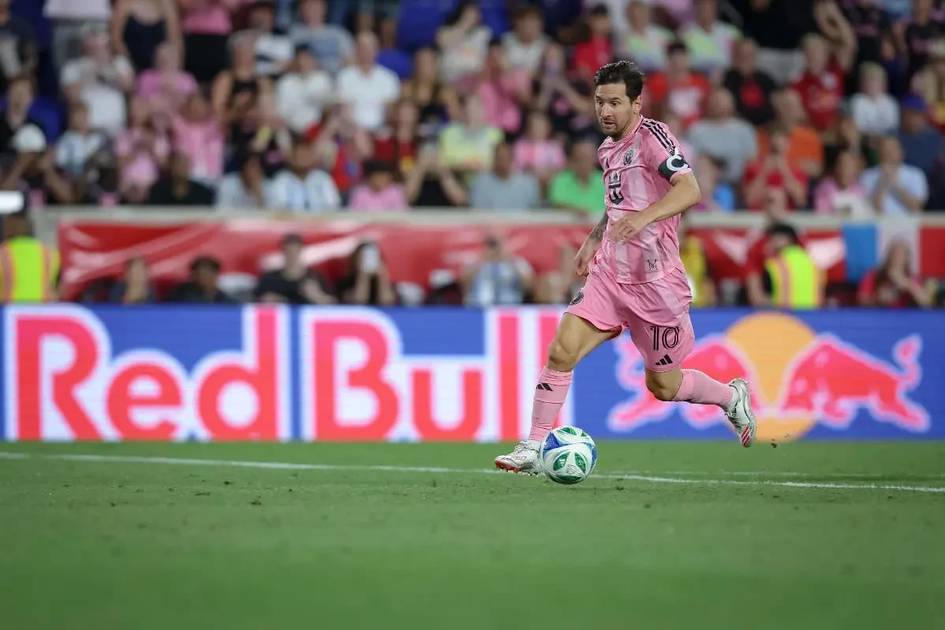 Messi yubiley golini kiritdi