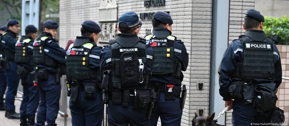 Gonkongda telefon yoki kompyuter parollarini xavfsizlik xodimlariga bermaganlar qamoqqa hukm qilinadi