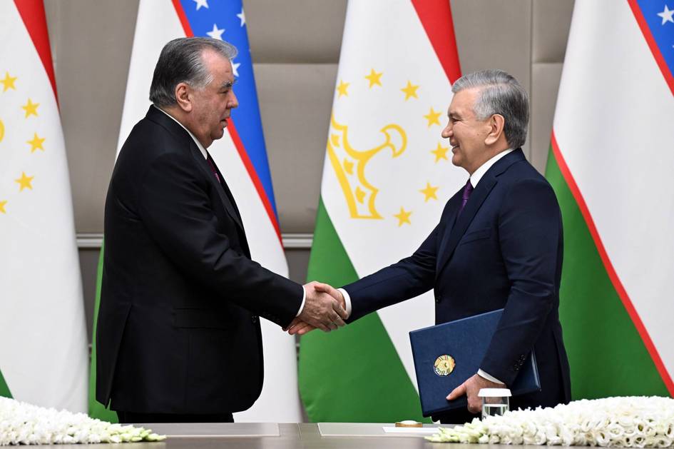 Uzbekistan, Tajikistan adopt agreements to deepen strategic partnership and sector cooperation