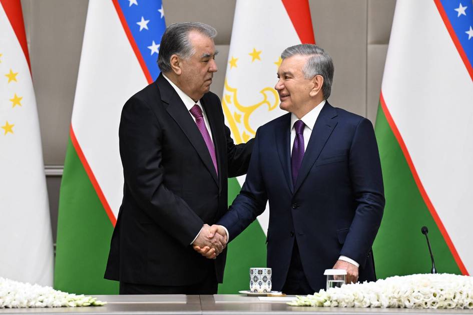 Uzbekistan and Tajikistan set $2bn plan to expand trade ties