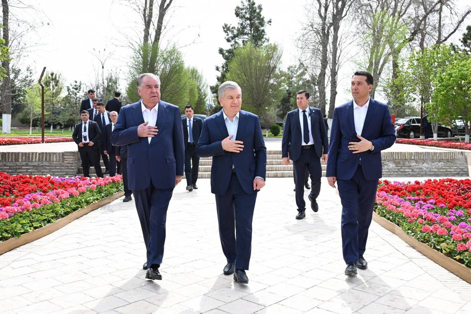 Uzbekistan, Tajikistan presidents tour Bukhara historic and religious sites