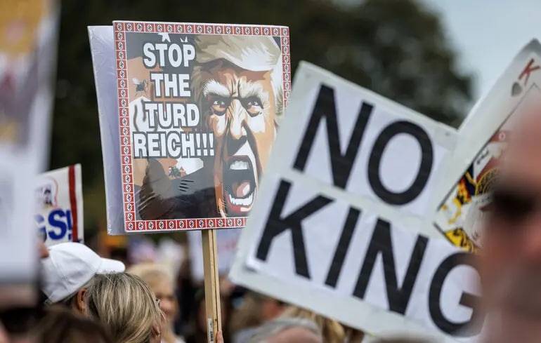 АҚШнинг бир нечта шаҳарларида Трамп сиёсатига қарши намойишлар бошланди