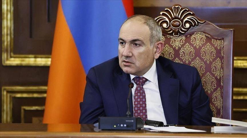 Armaniston bosh vaziriga cherkovda hujum qilishga urinishdi