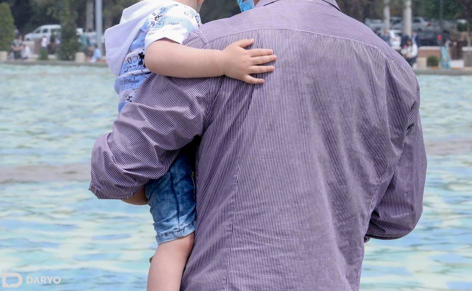 В Узбекистане должникам по алиментам откажут в некоторых услугах