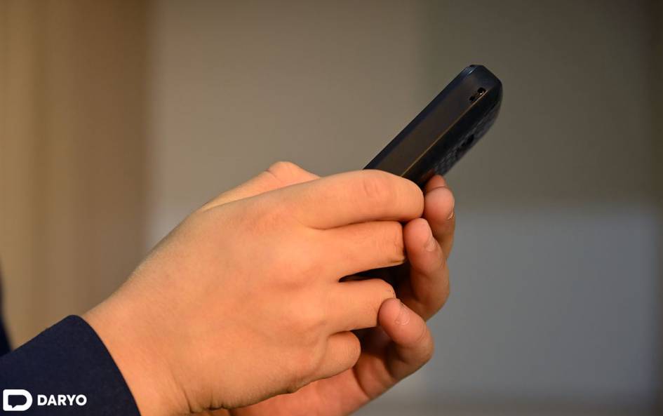 Мобильных операторов в Узбекистане могут обязать вводить тарифы без интернета